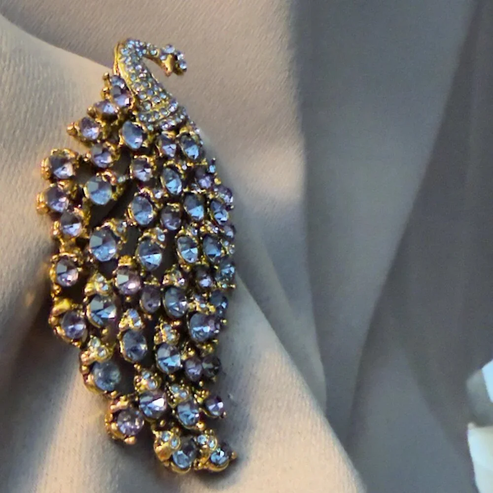 Feather Brooch Blue Rhinestone Openwork Gold Tone 3" Statement - Picture 7 of 8